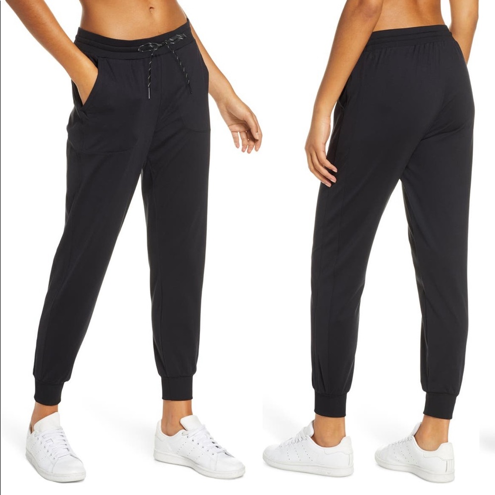Zella live in joggers. Good condition. Super comfortable